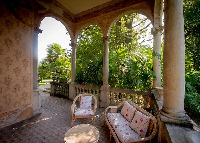 Confalonieri ヴィラ マンデッロ・デル・ラーリオ