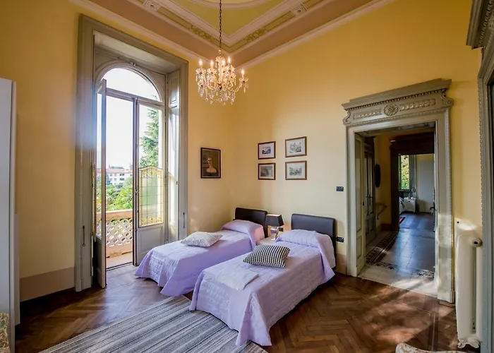 Confalonieri マンデッロ・デル・ラーリオ